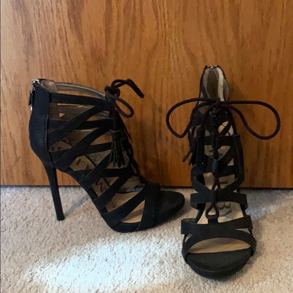 Black Tie-up Tassel Heels